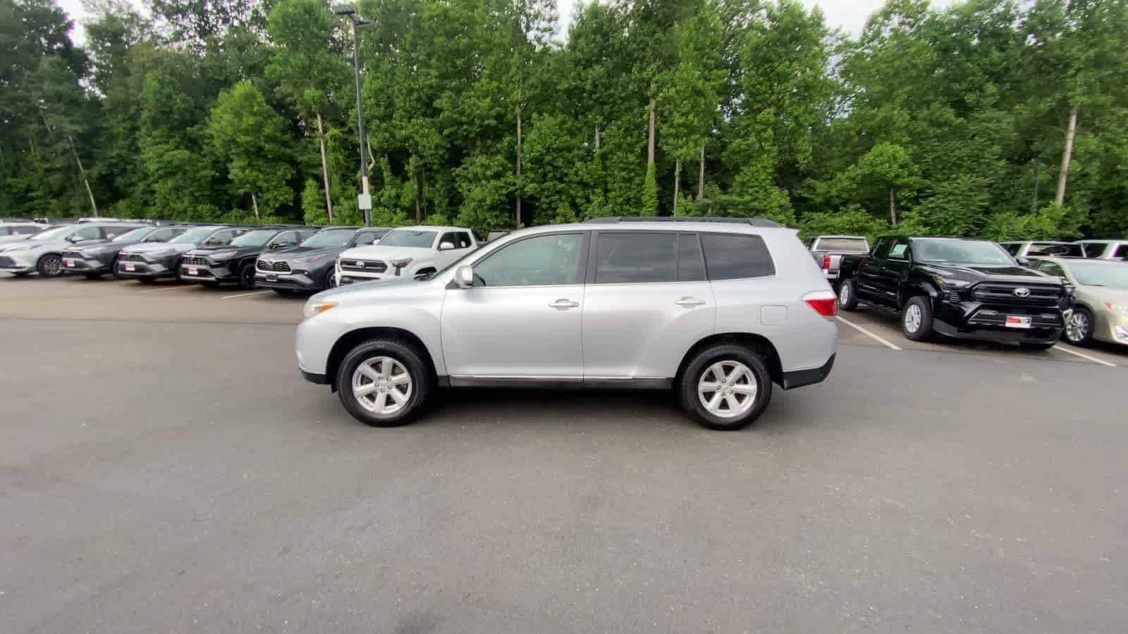 Thumbnail: 2013 Toyota Highlander - 5