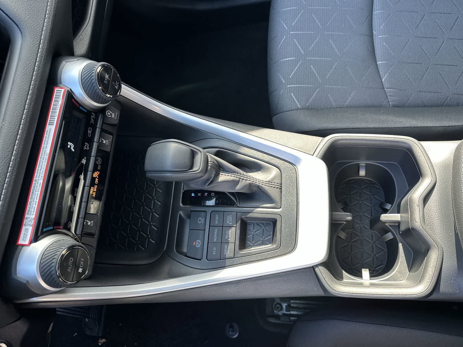 Thumbnail: 2025 Toyota RAV4 - 24