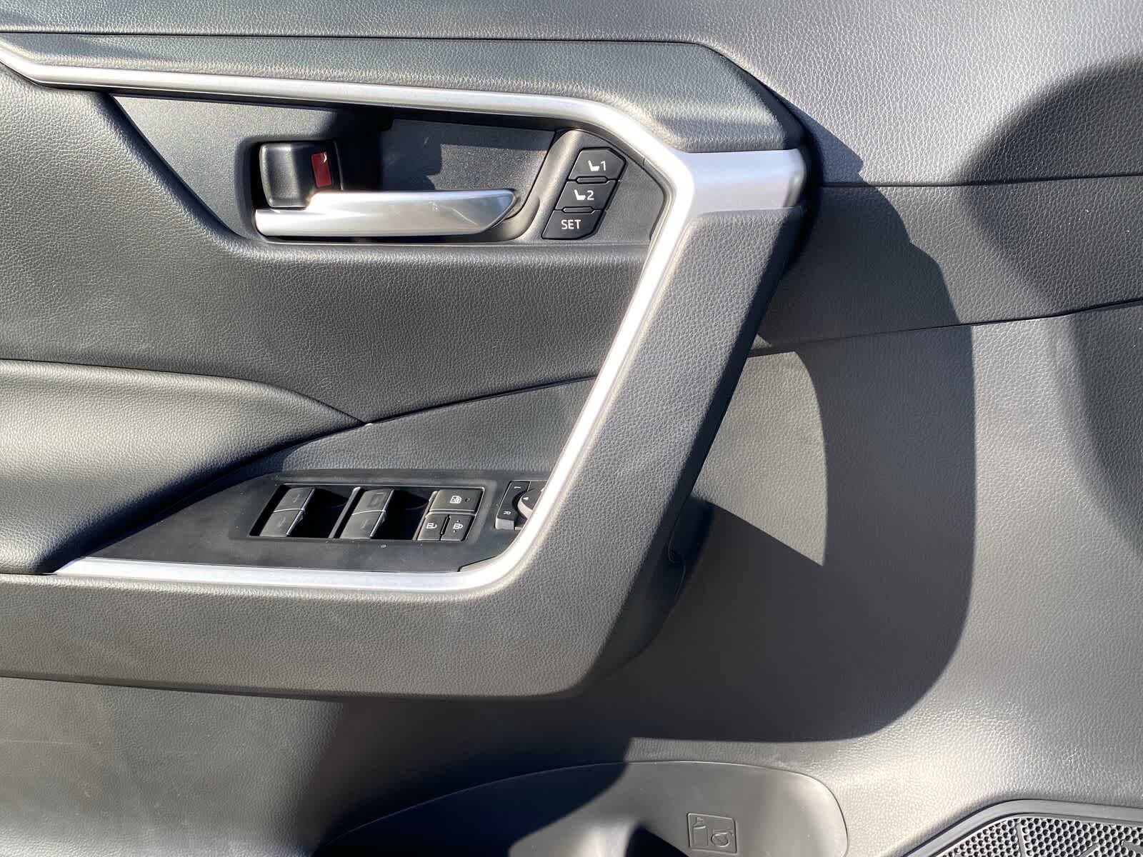 Thumbnail: 2025 Toyota RAV4 - 20