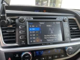 Thumbnail: 2017 Toyota Highlander - 24