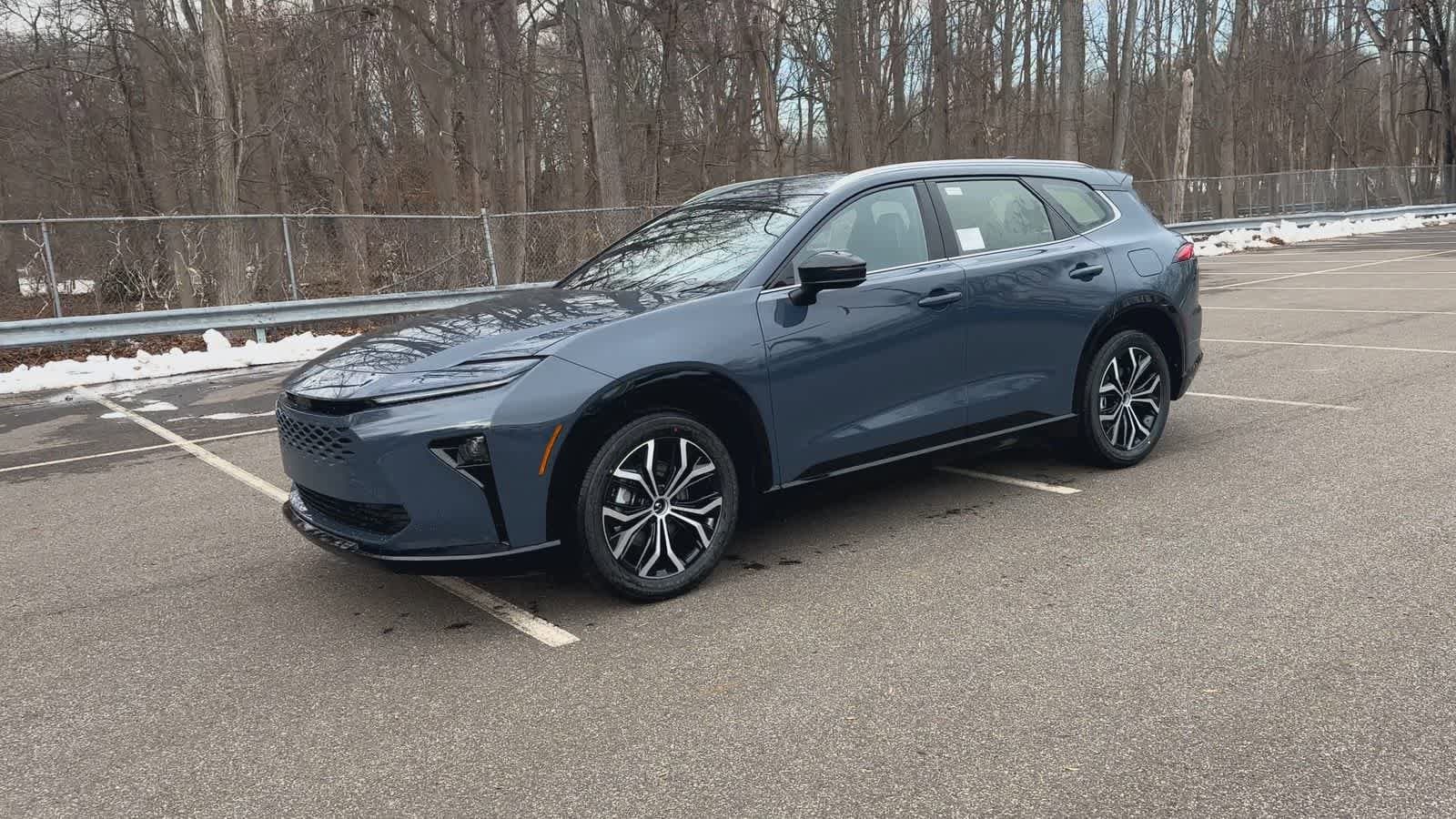 Thumbnail: 2026 Toyota Crown Signia - 4