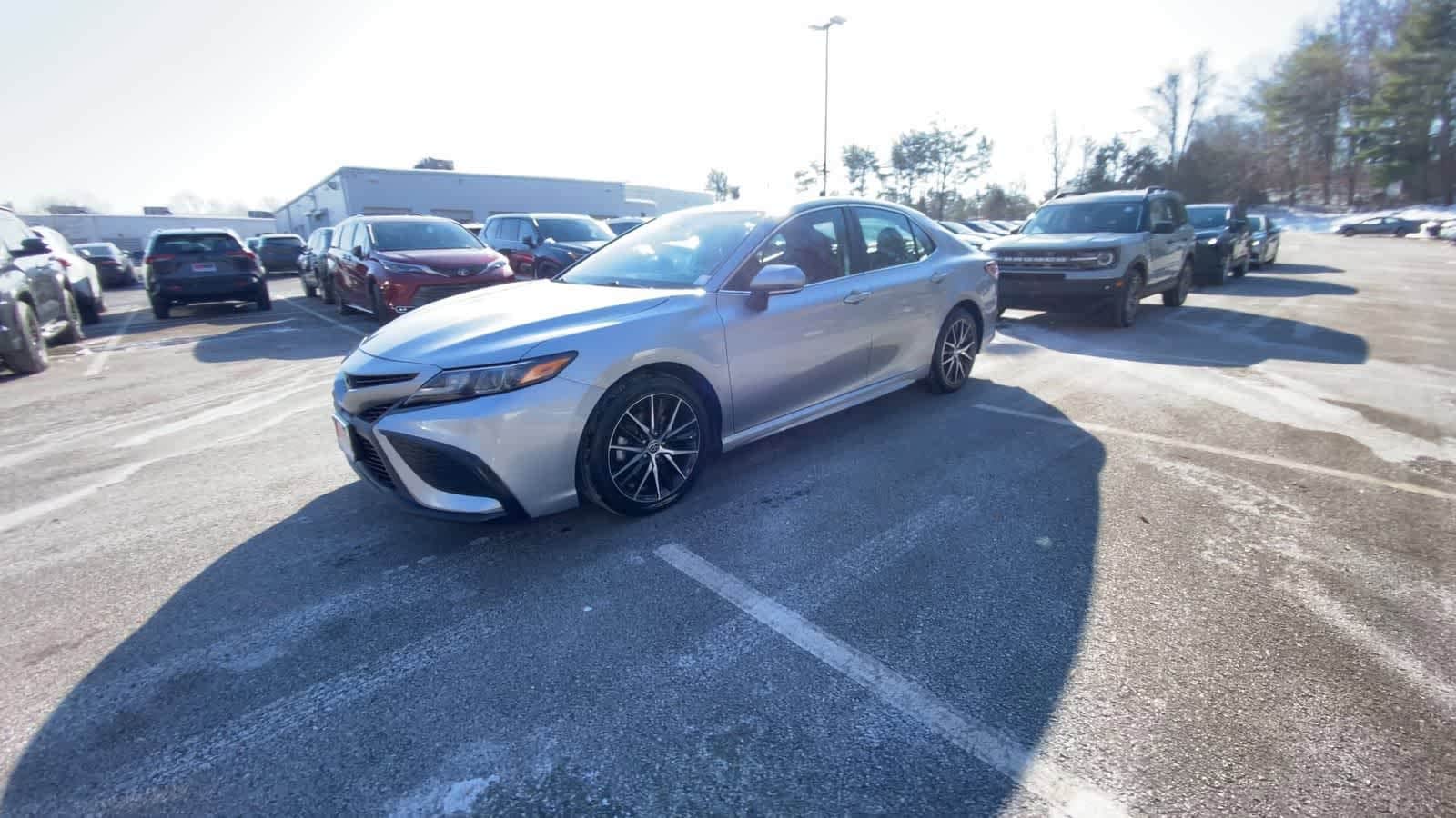 Thumbnail: 2023 Toyota Camry - 12