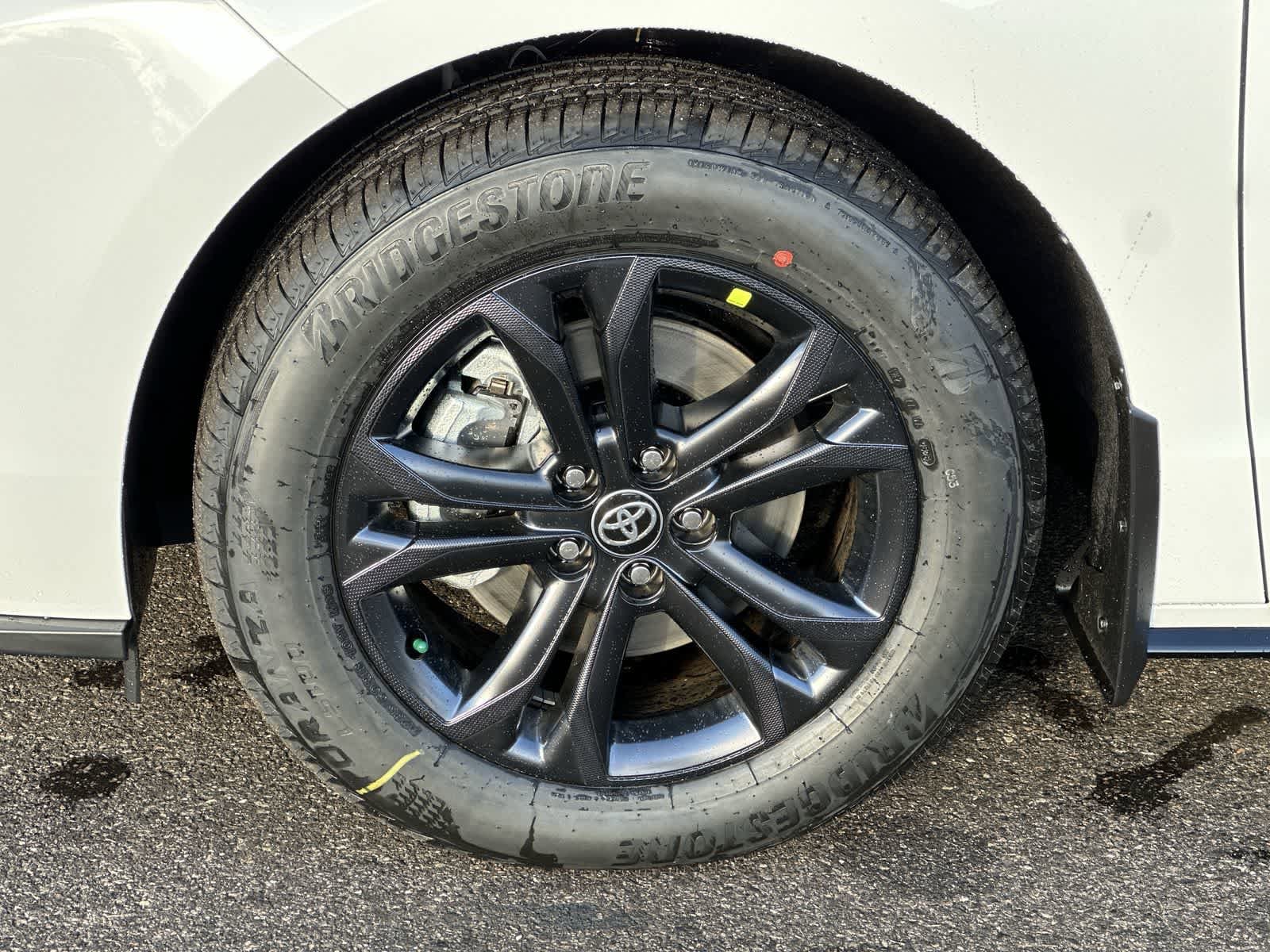 Thumbnail: 2026 Toyota Sienna - 10