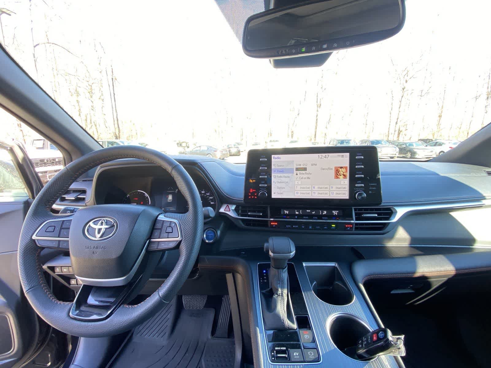 Thumbnail: 2023 Toyota Sienna - 22