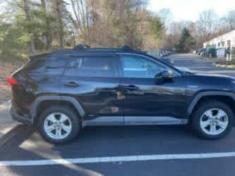 Thumbnail: 2020 Toyota RAV4 - 4