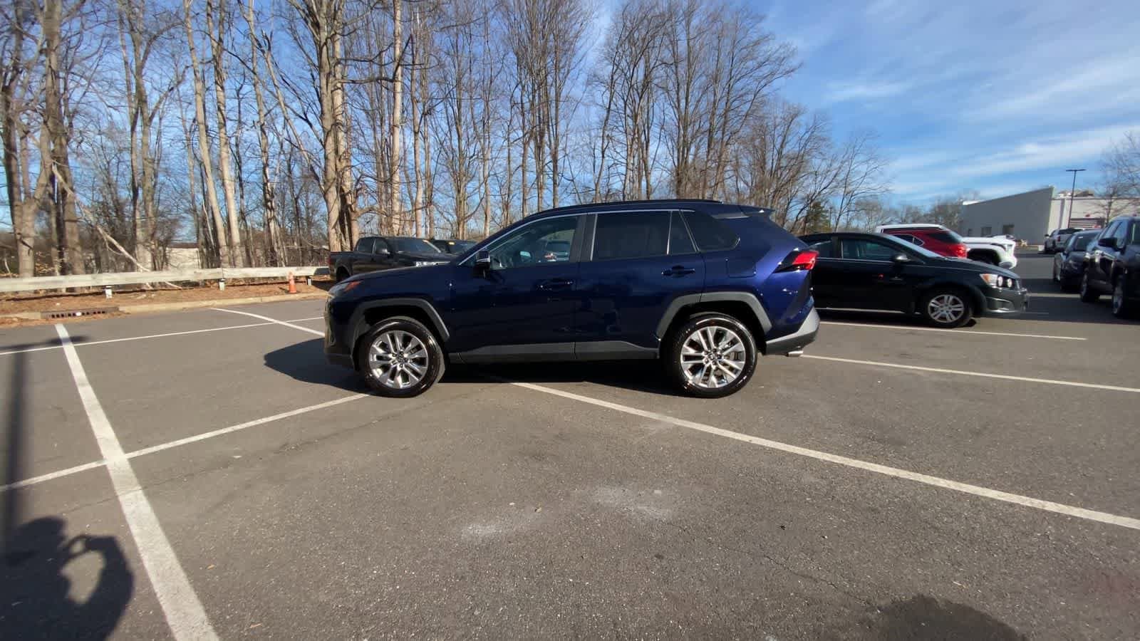 Thumbnail: 2025 Toyota RAV4 - 9