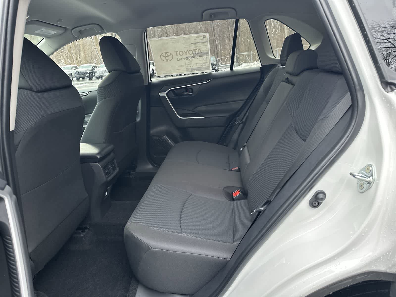 Thumbnail: 2025 Toyota RAV4 - 28