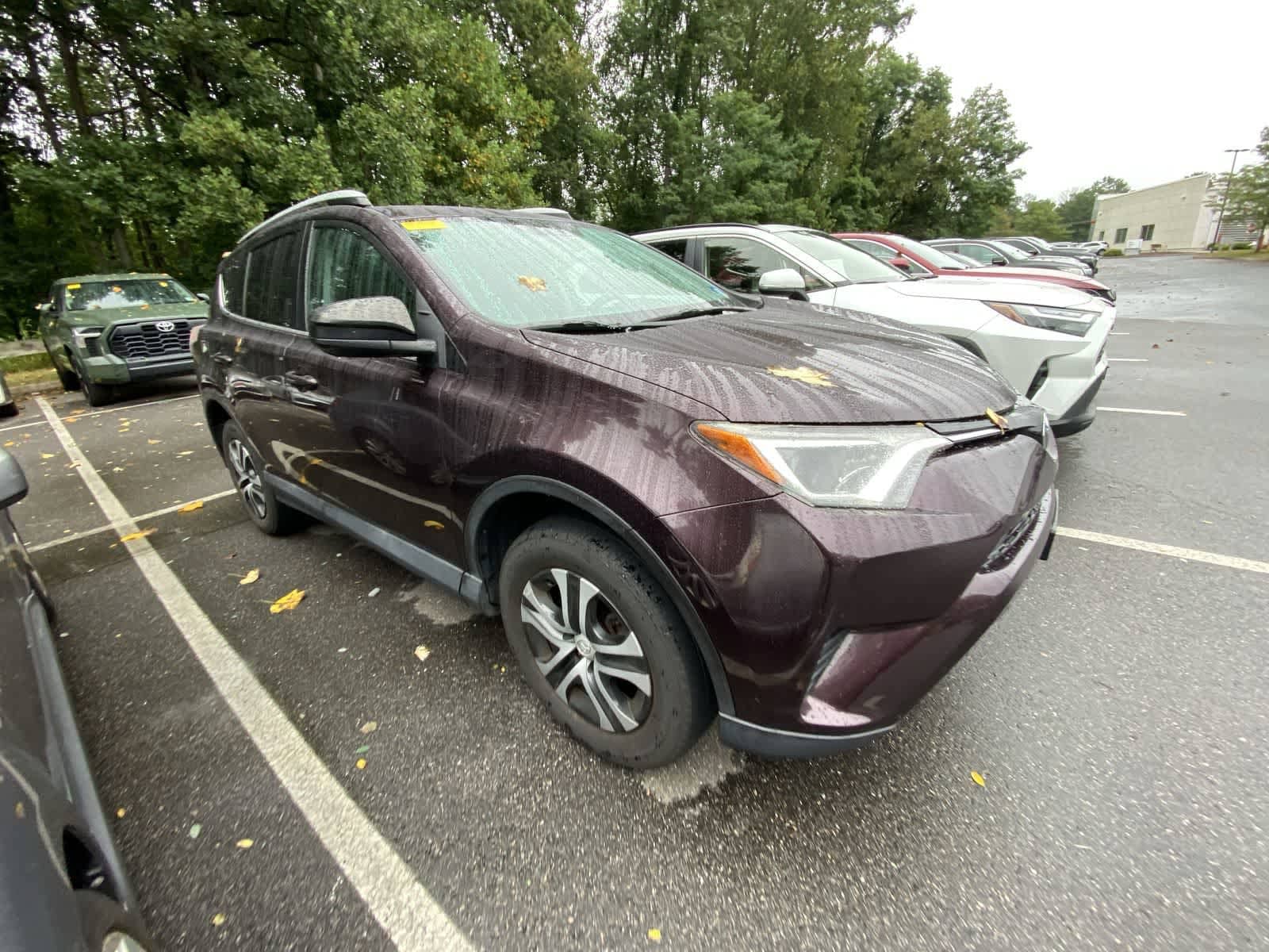 Thumbnail: 2016 Toyota RAV4 - 3
