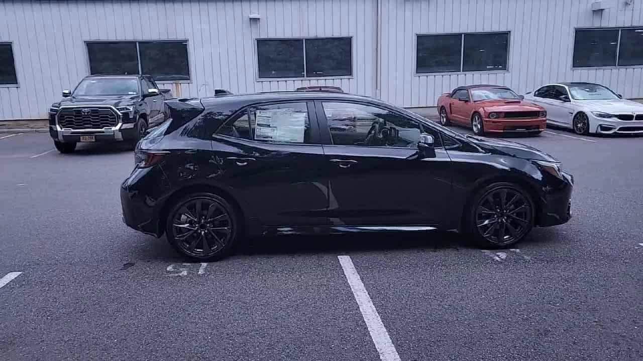 Thumbnail: 2025 Toyota Corolla - 8