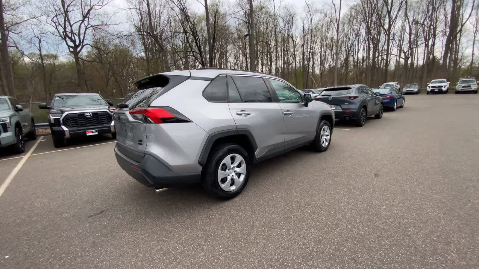 Thumbnail: 2019 Toyota RAV4 - 8