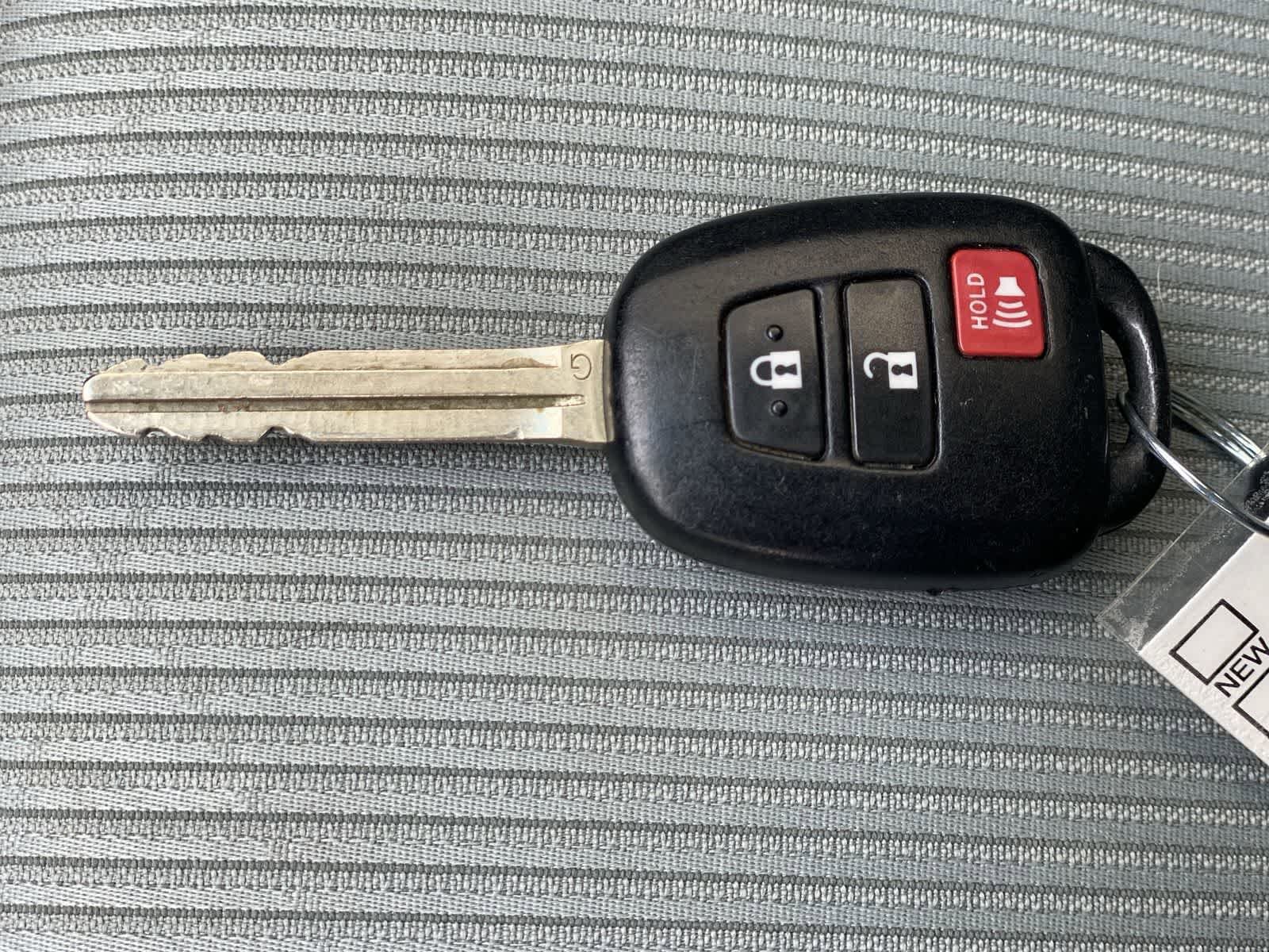 Thumbnail: 2012 Toyota Prius c - 32