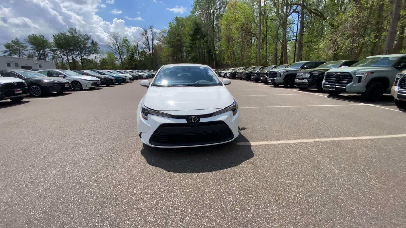 Thumbnail: 2025 Toyota Corolla - 4