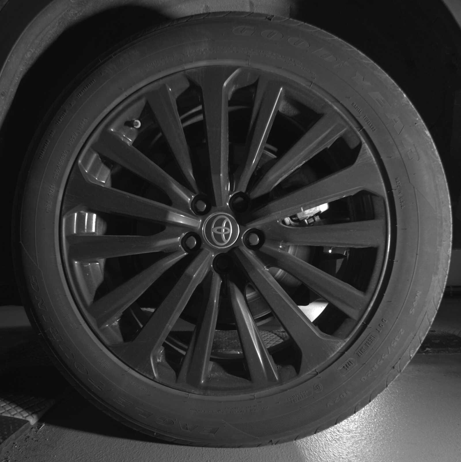 Thumbnail: 2025 Toyota Highlander - 21