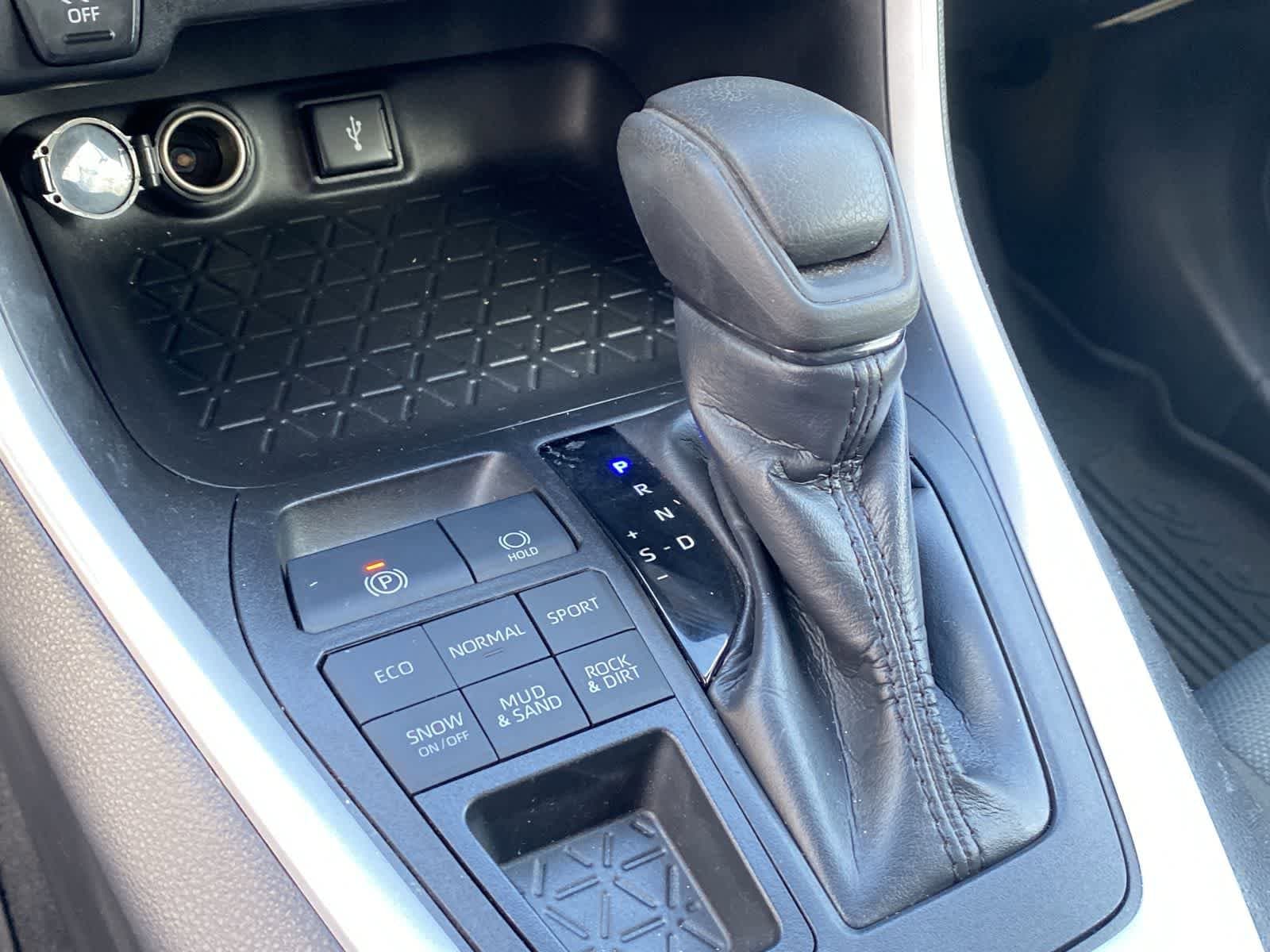 Thumbnail: 2021 Toyota RAV4 - 29