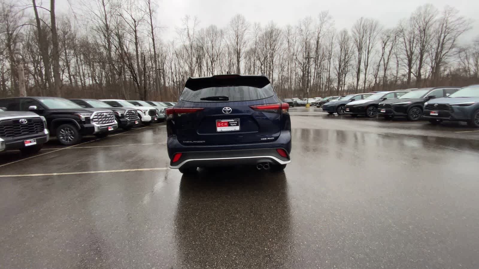 Thumbnail: 2025 Toyota Highlander - 14