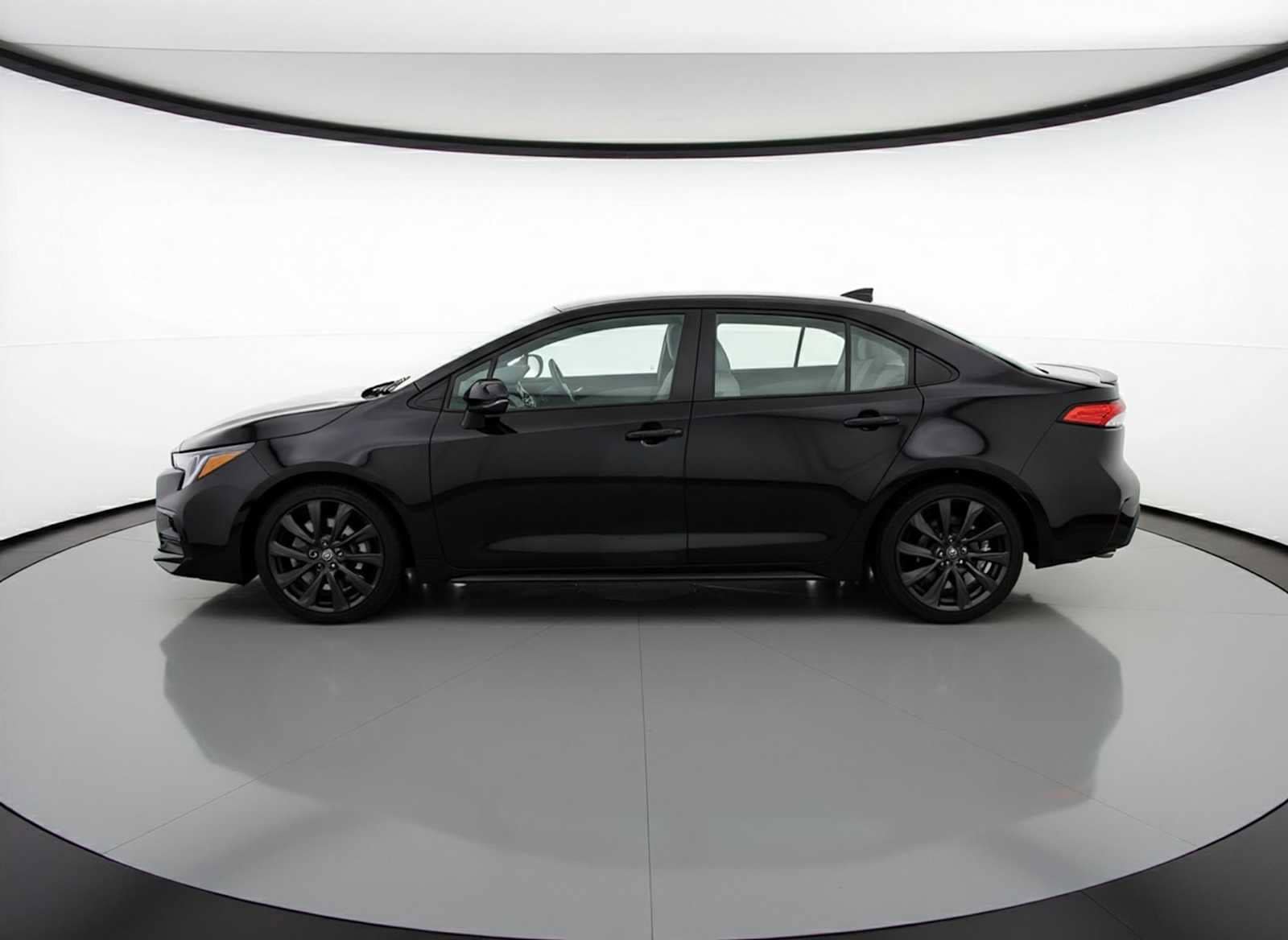 Thumbnail: 2025 Toyota Corolla - 4