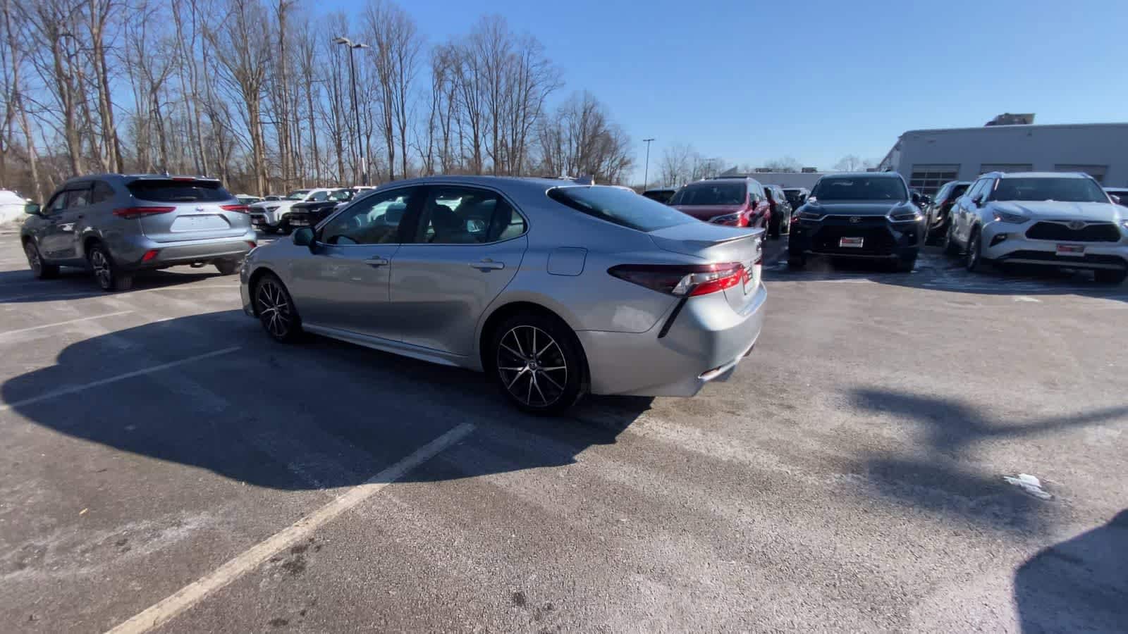 Thumbnail: 2023 Toyota Camry - 14