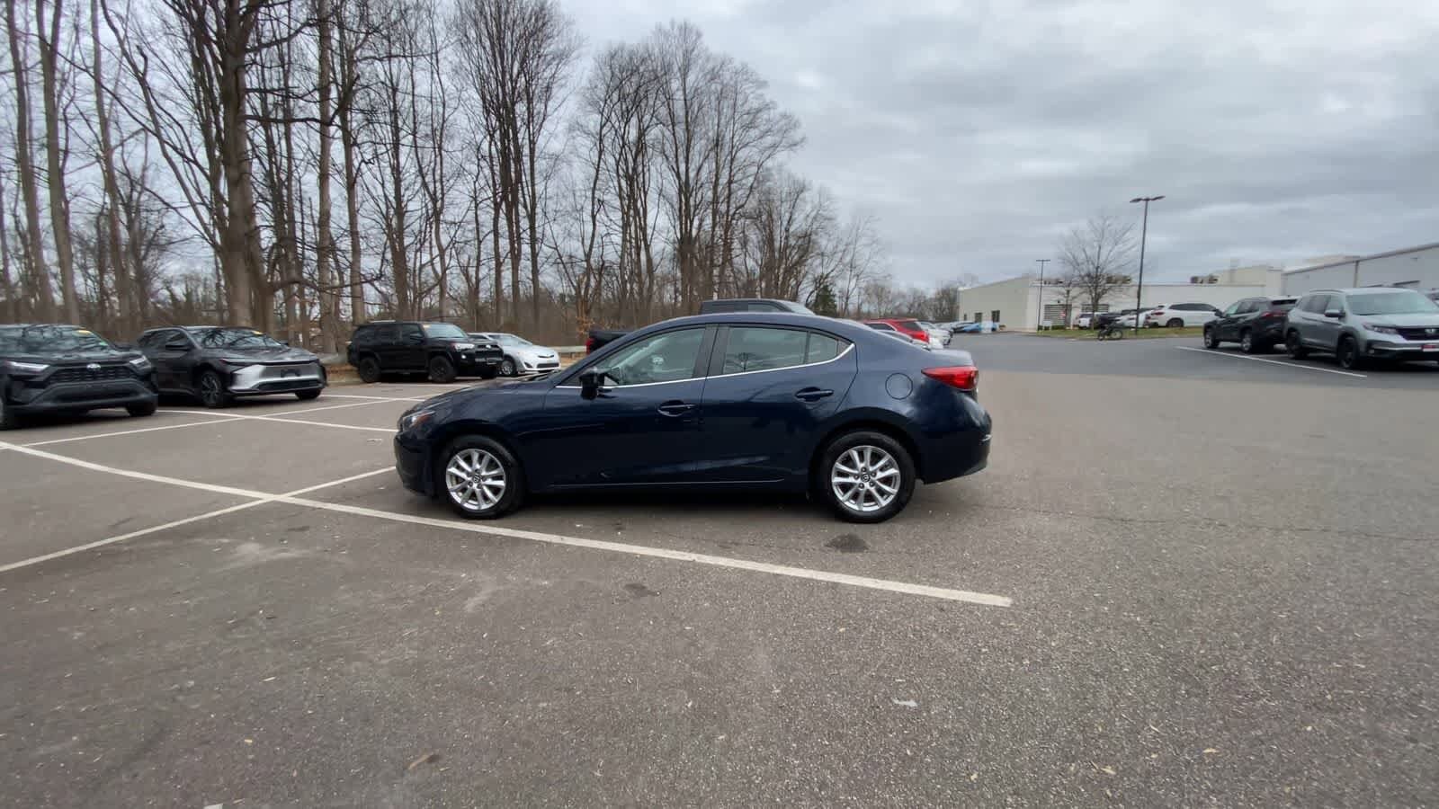 Thumbnail: 2016 Mazda Mazda3 - 11