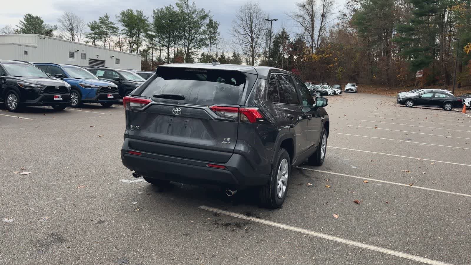 Thumbnail: 2025 Toyota RAV4 - 8