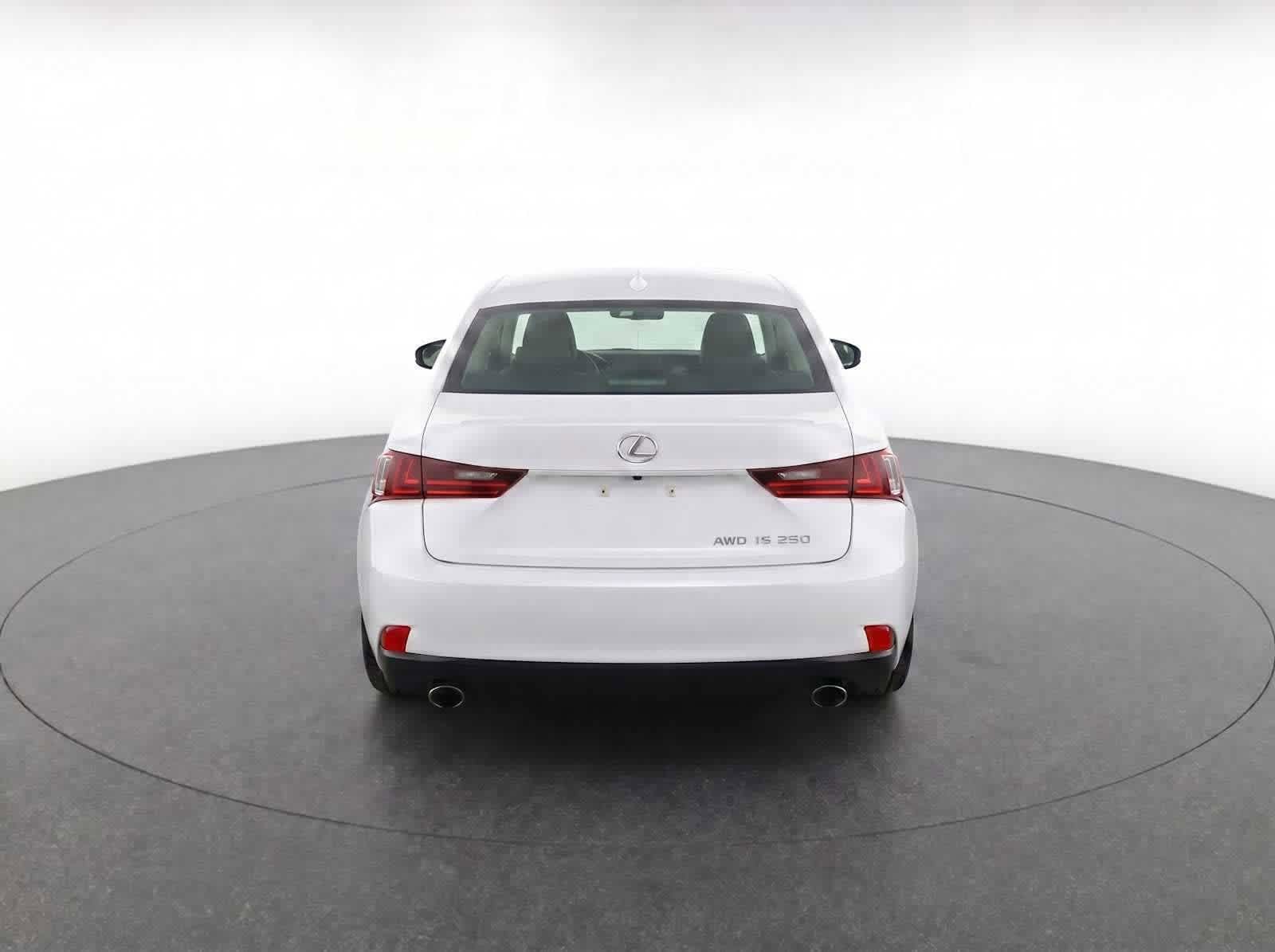 Thumbnail: 2015 Lexus IS - 8