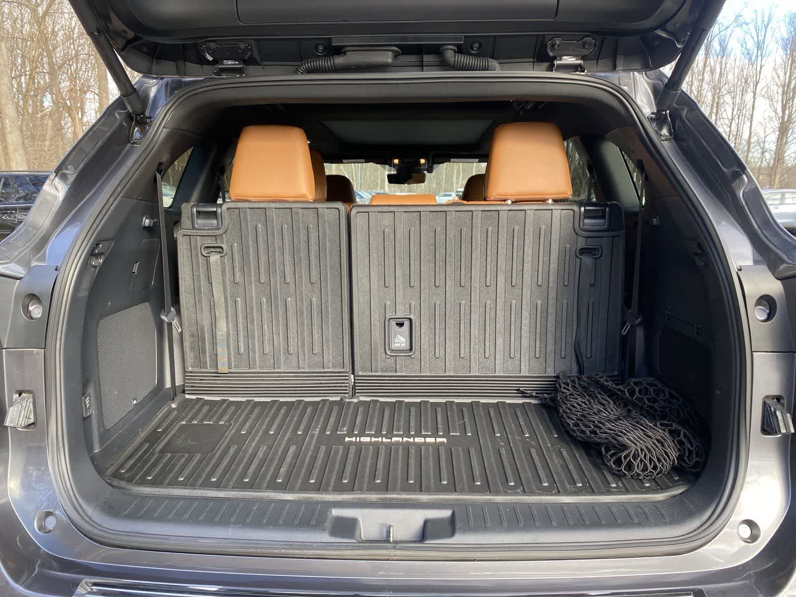 Thumbnail: 2025 Toyota Highlander - 15