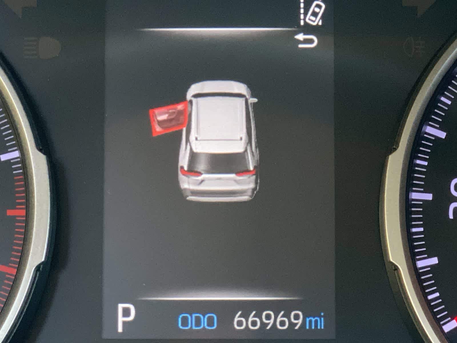 Thumbnail: 2021 Toyota RAV4 - 31