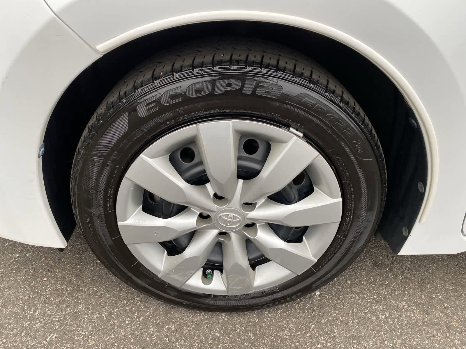 Thumbnail: 2015 Toyota Corolla - 17