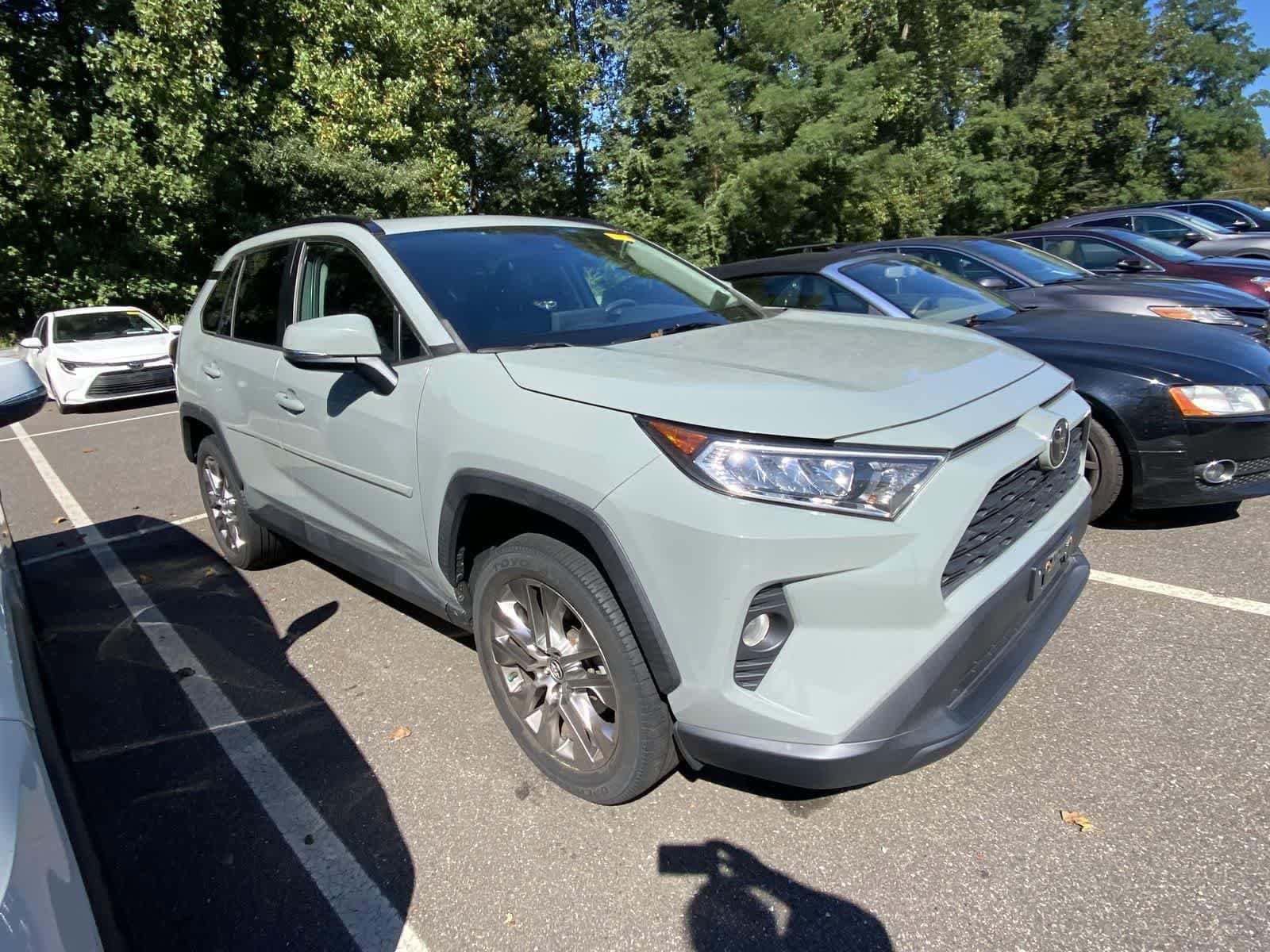 Thumbnail: 2021 Toyota RAV4 - 3