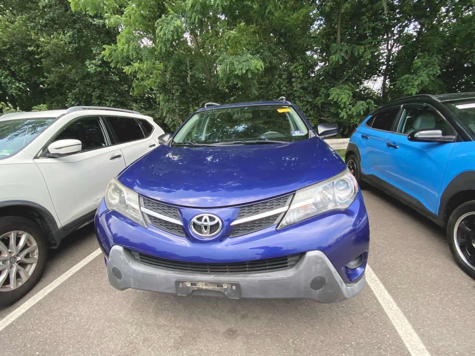 Thumbnail: 2015 Toyota RAV4 - 2