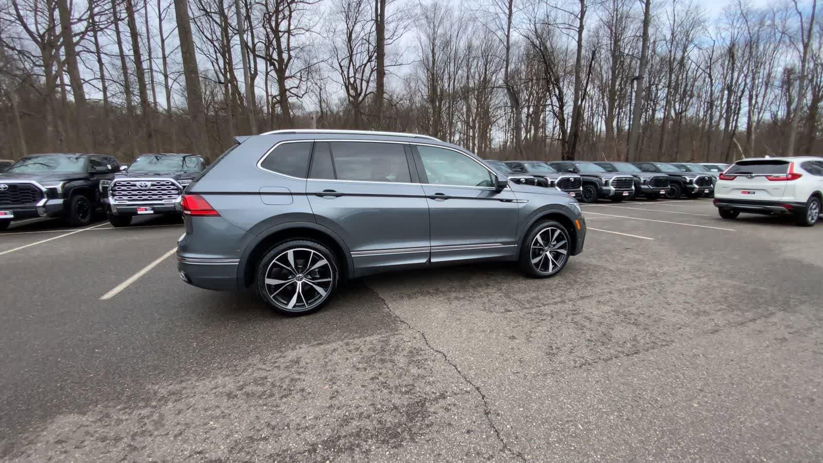 Thumbnail: 2024 Volkswagen Tiguan - 2
