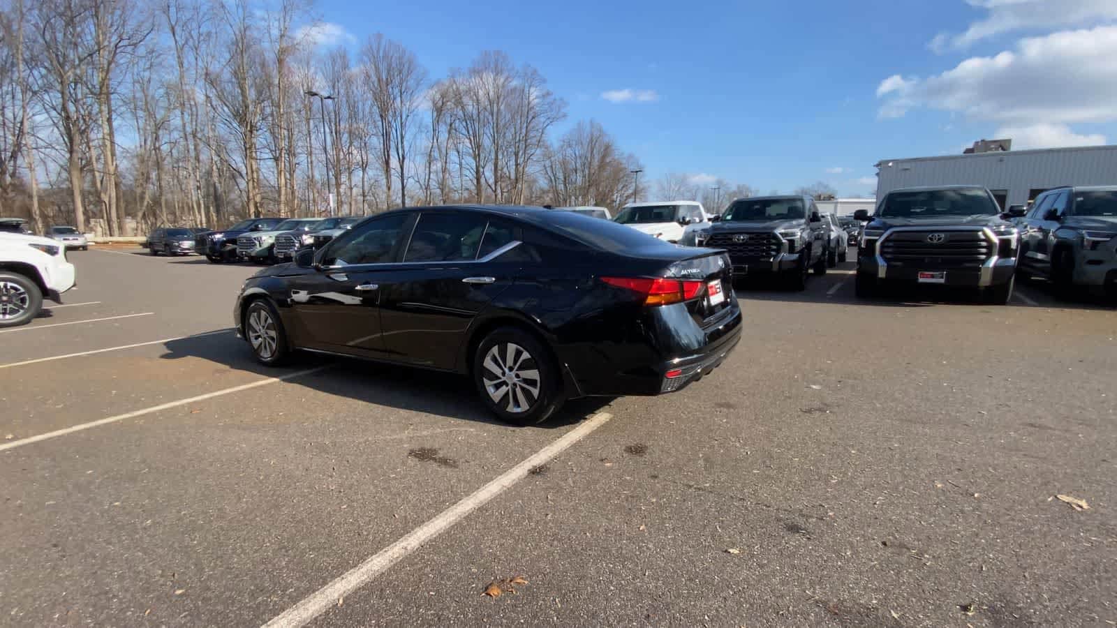 Thumbnail: 2019 Nissan Altima - 6