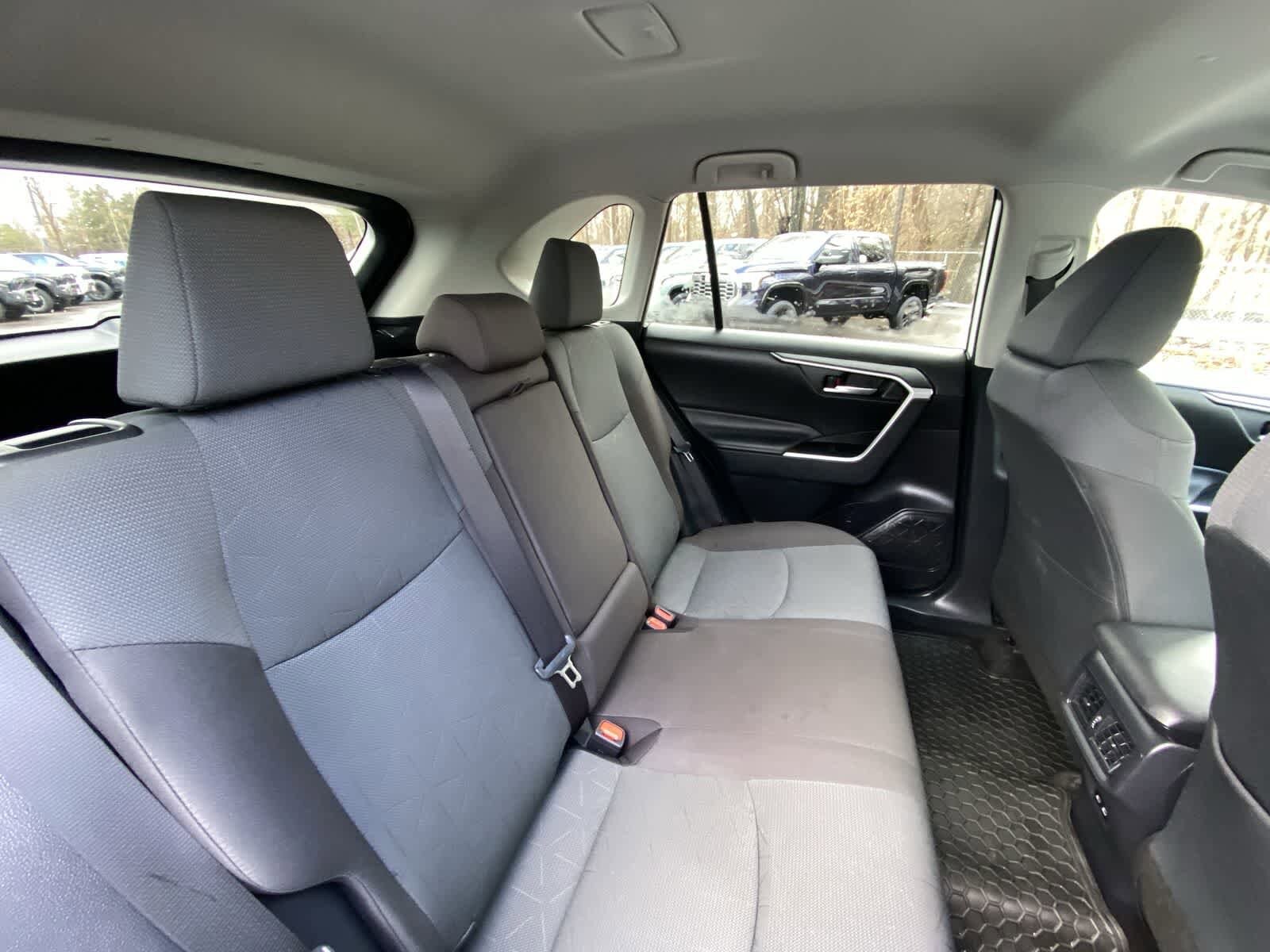 Thumbnail: 2024 Toyota RAV4 - 31