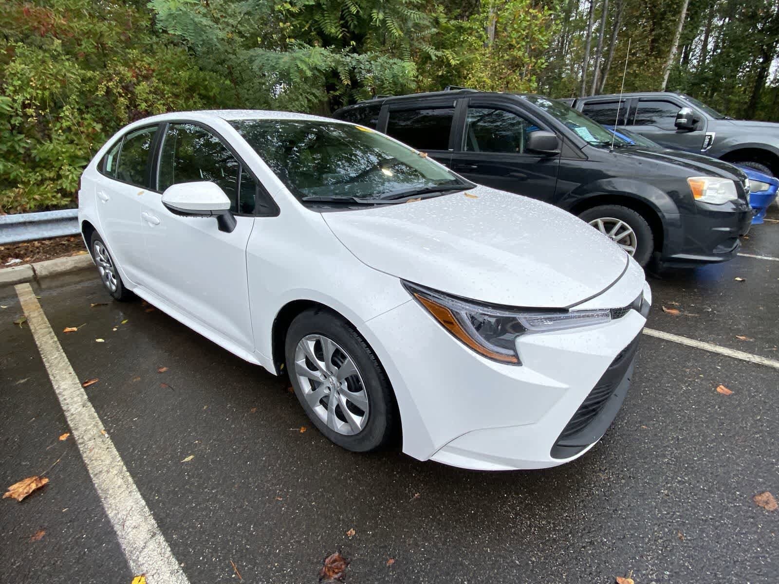 2024 Toyota Corolla LE photo 3