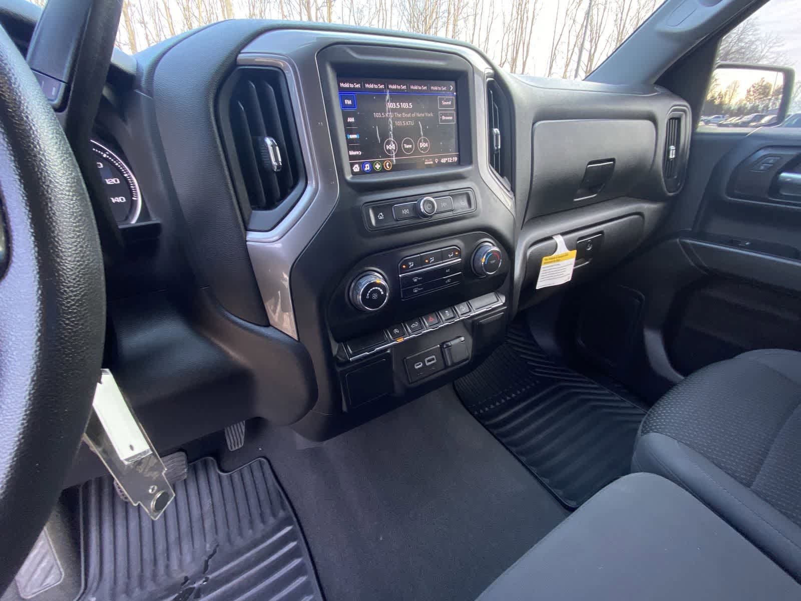 Thumbnail: 2022 Chevrolet Silverado 1500 - 22