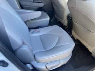 Thumbnail: 2021 Toyota Highlander - 24