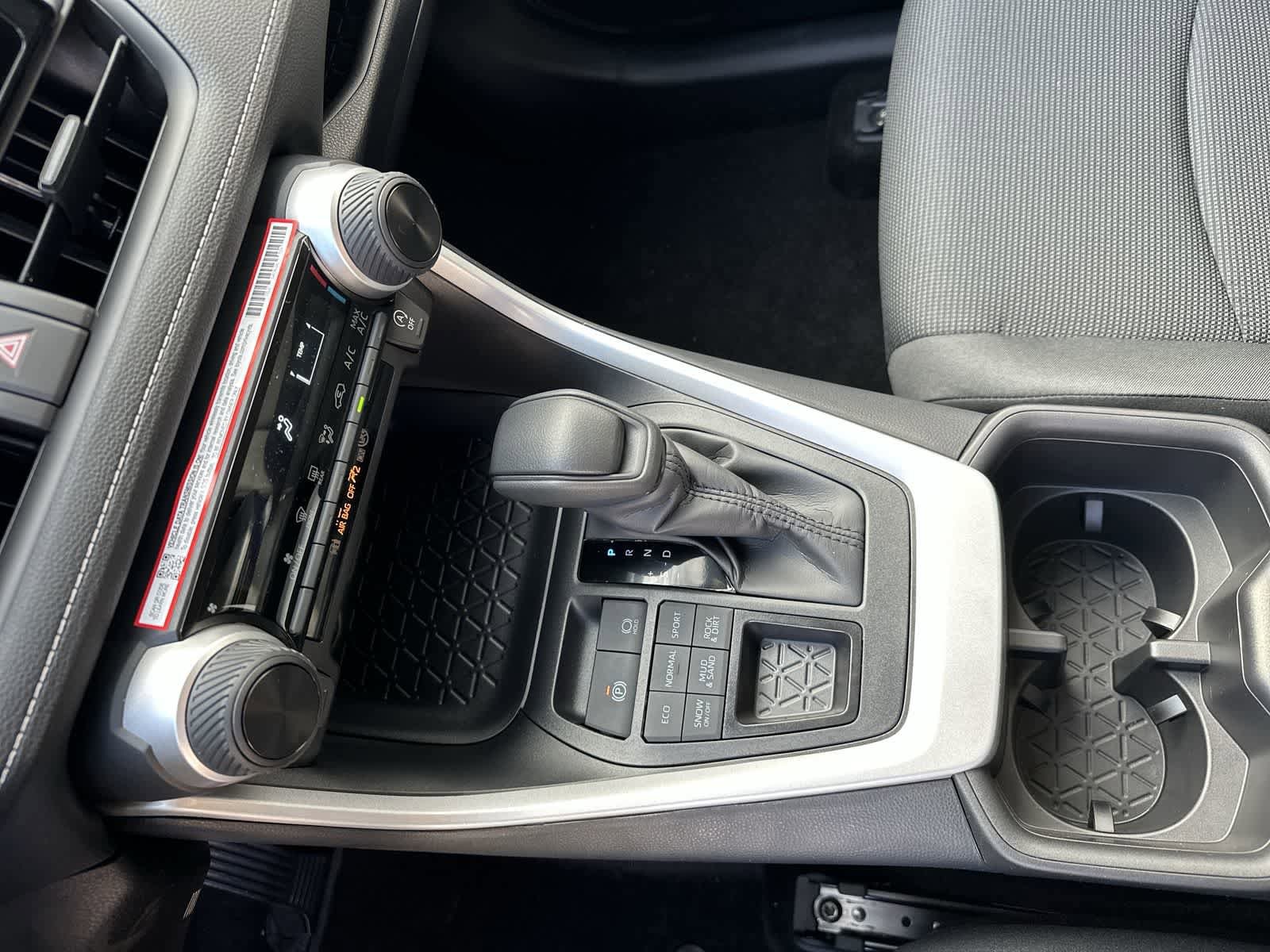 Thumbnail: 2025 Toyota RAV4 - 23