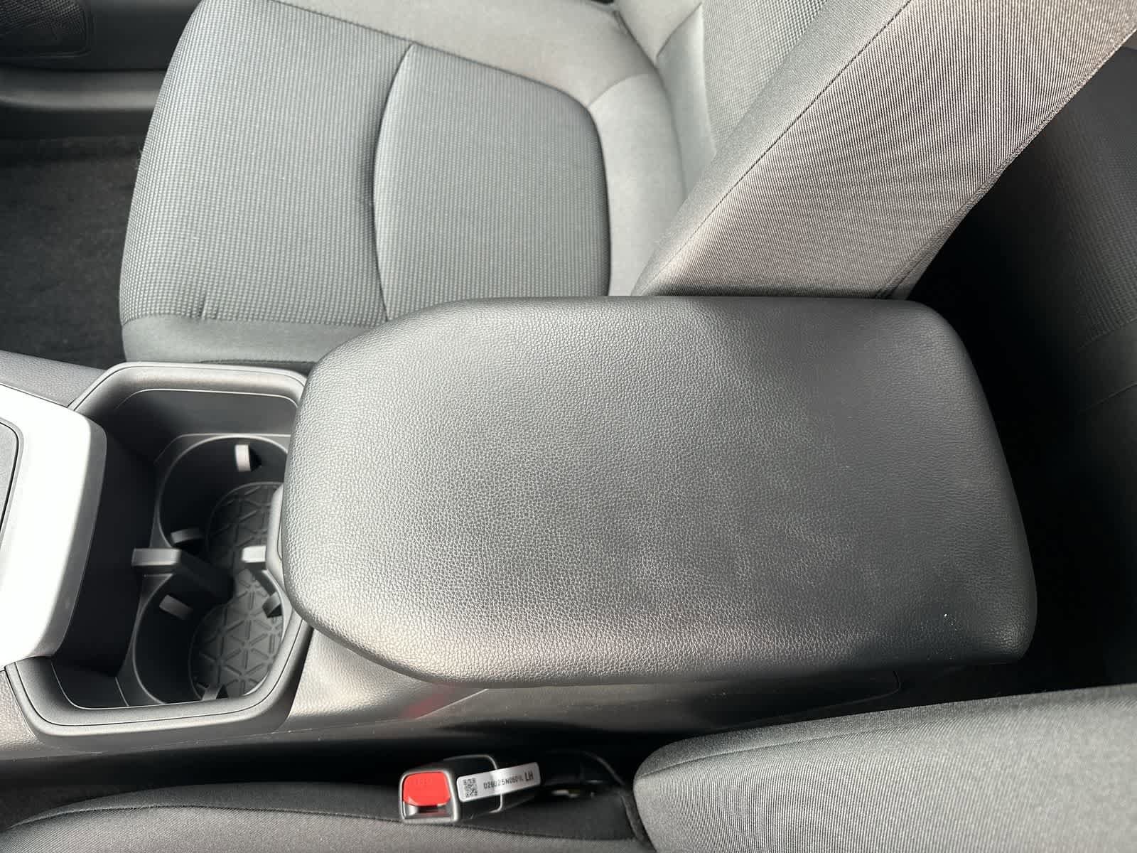 Thumbnail: 2025 Toyota RAV4 - 25