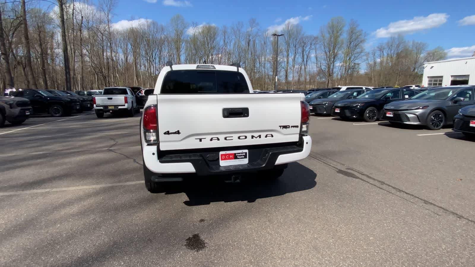 Thumbnail: 2021 Toyota Tacoma - 9