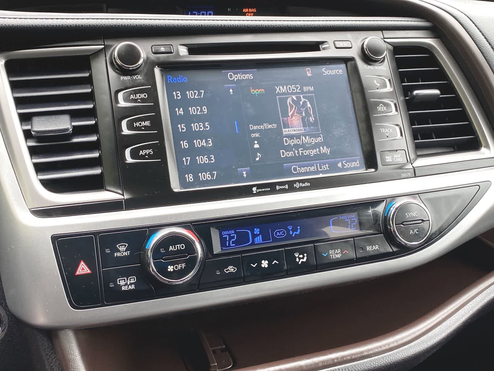 Thumbnail: 2018 Toyota Highlander - 27