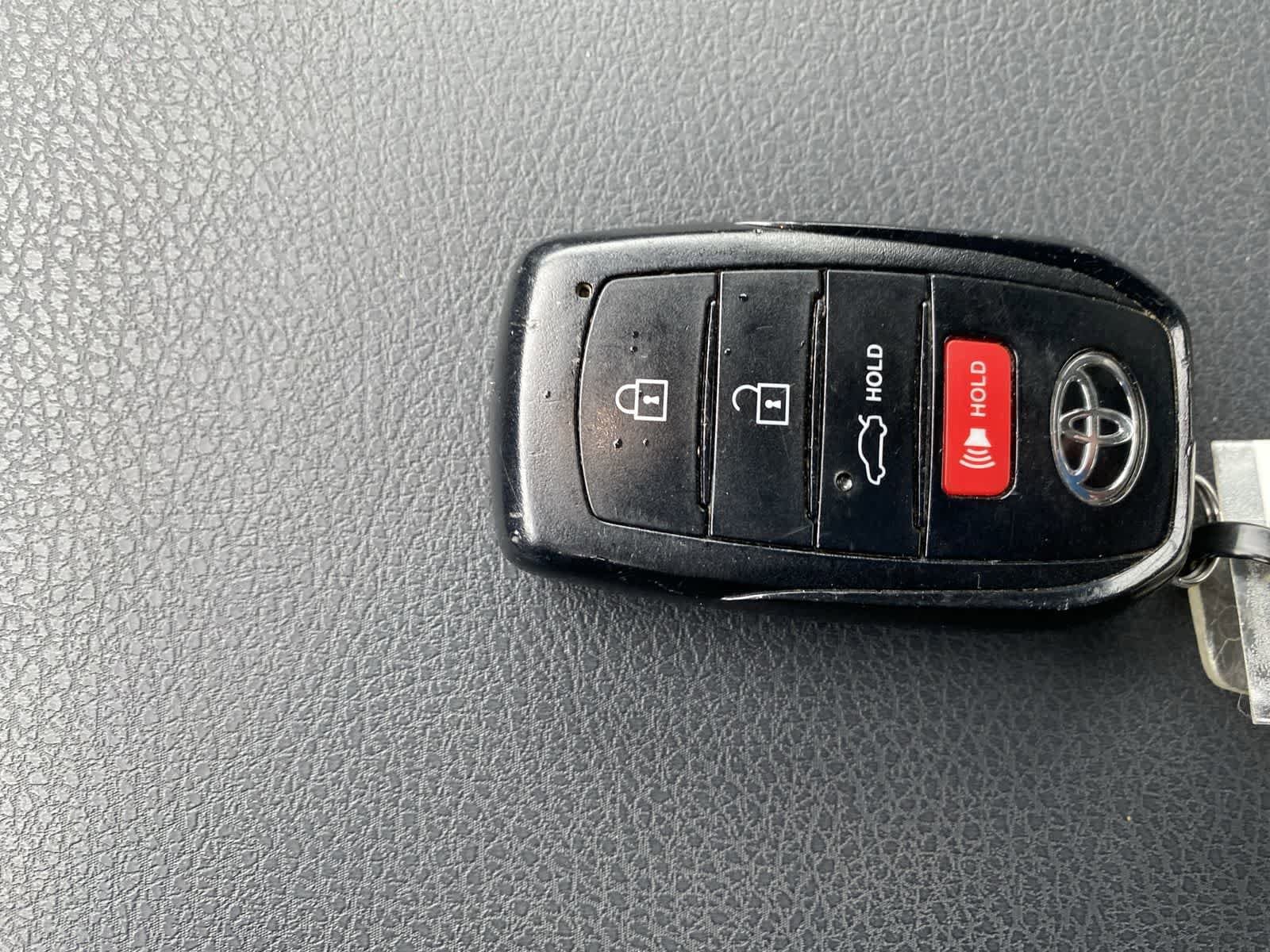 Thumbnail: 2025 Toyota Camry - 31