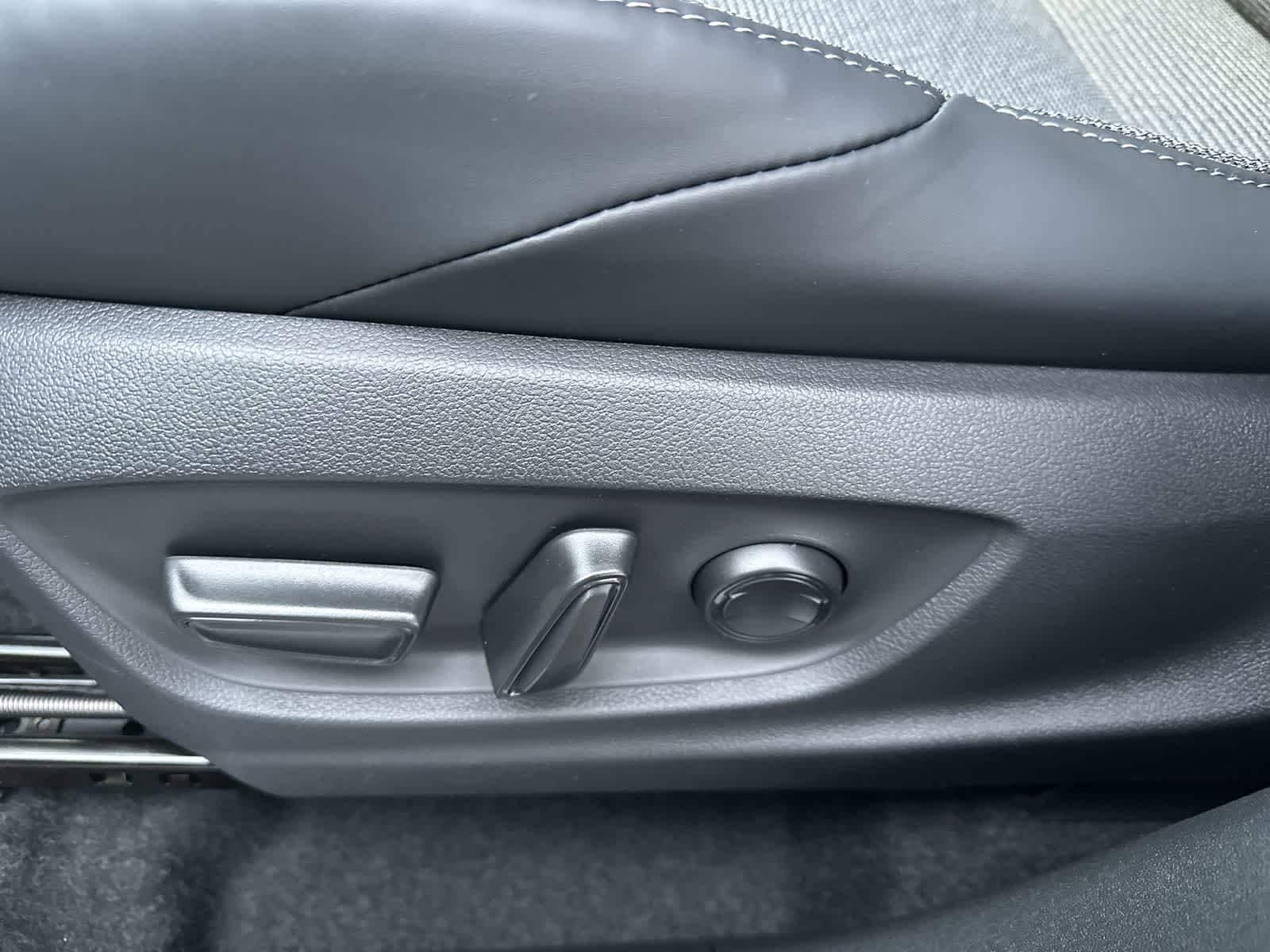 Thumbnail: 2026 Toyota bZ - 22