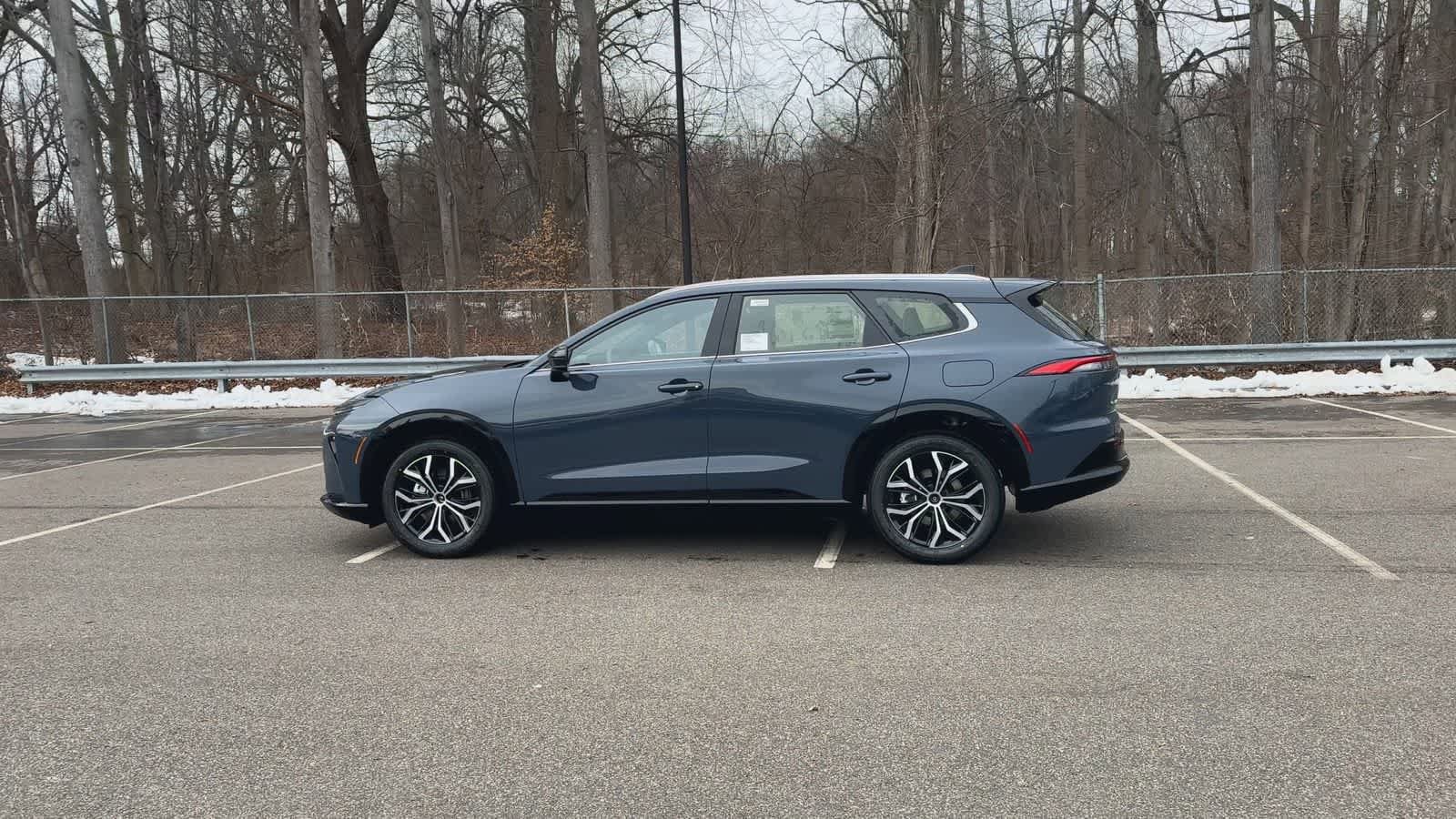 Thumbnail: 2026 Toyota Crown Signia - 5