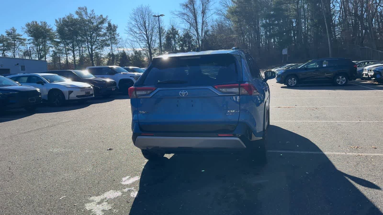 Thumbnail: 2025 Toyota RAV4 - 8