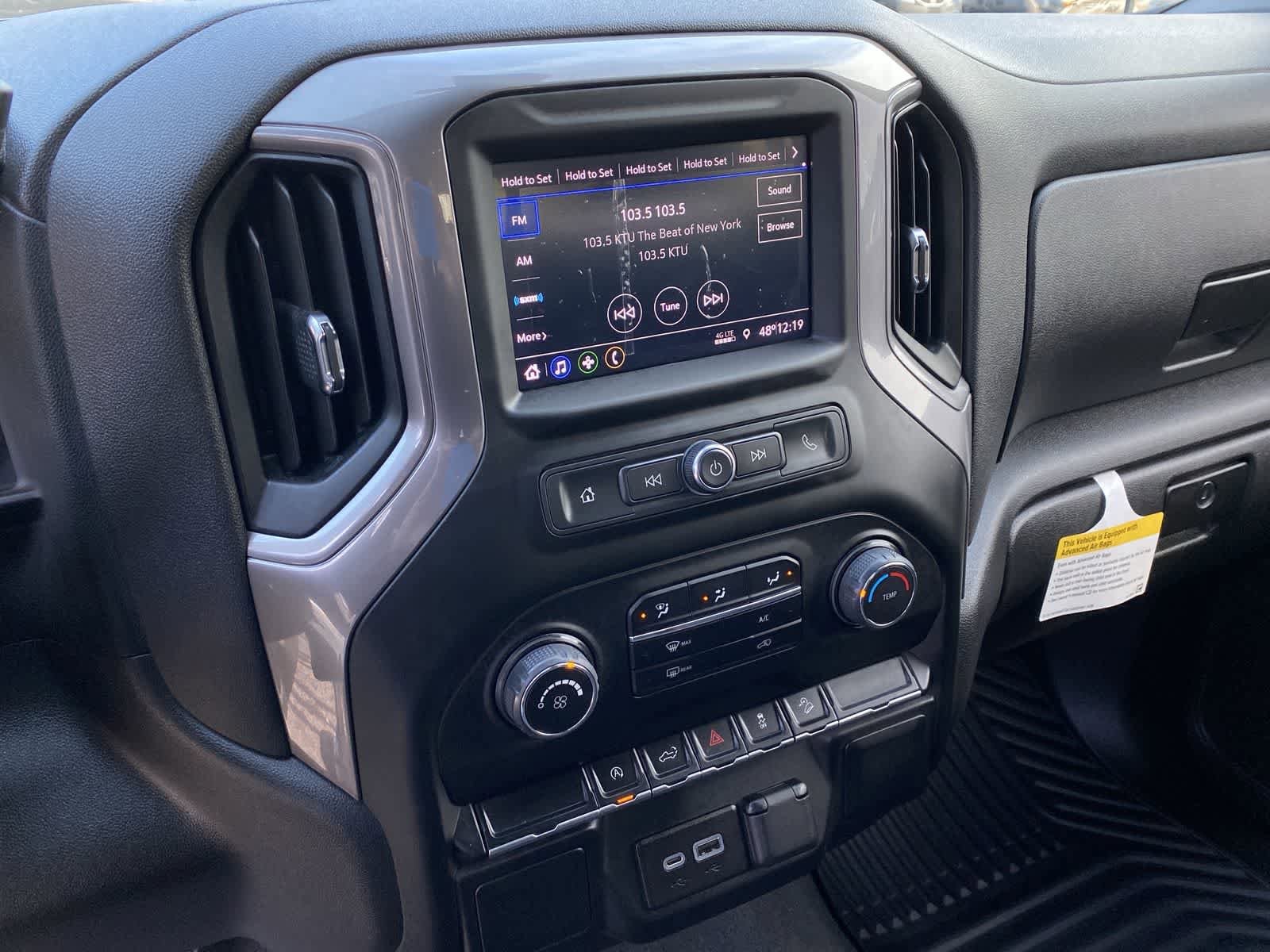 Thumbnail: 2022 Chevrolet Silverado 1500 - 29