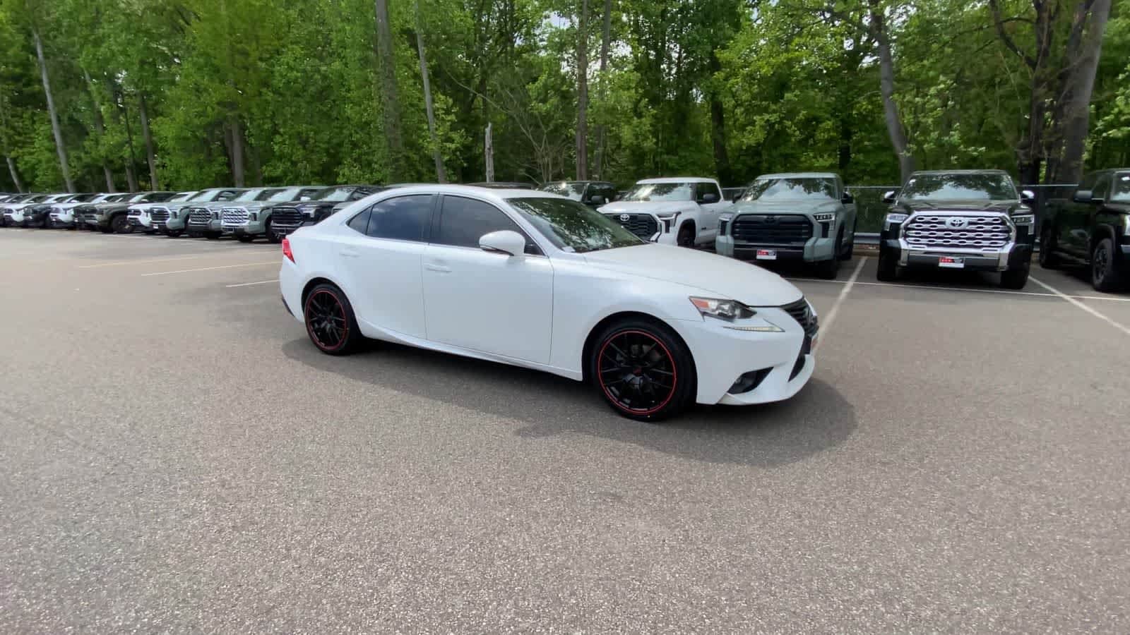 Thumbnail: 2015 Lexus IS - 2