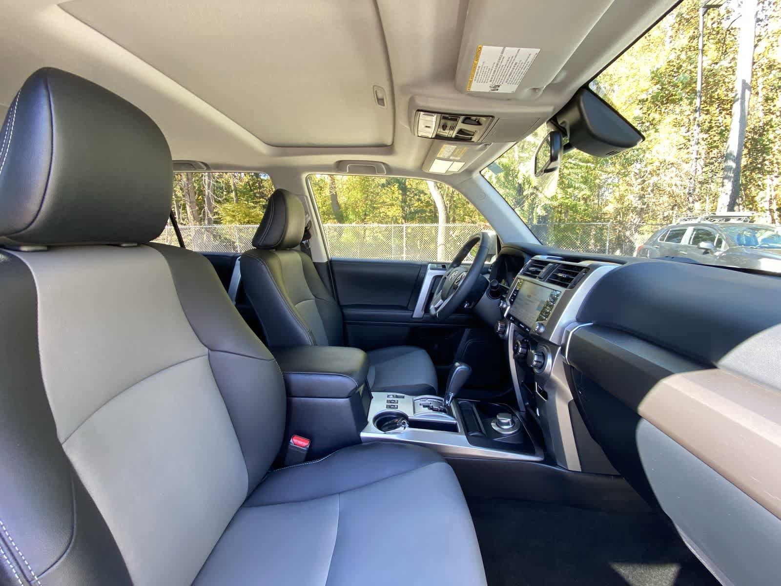 Thumbnail: 2020 Toyota 4Runner - 22