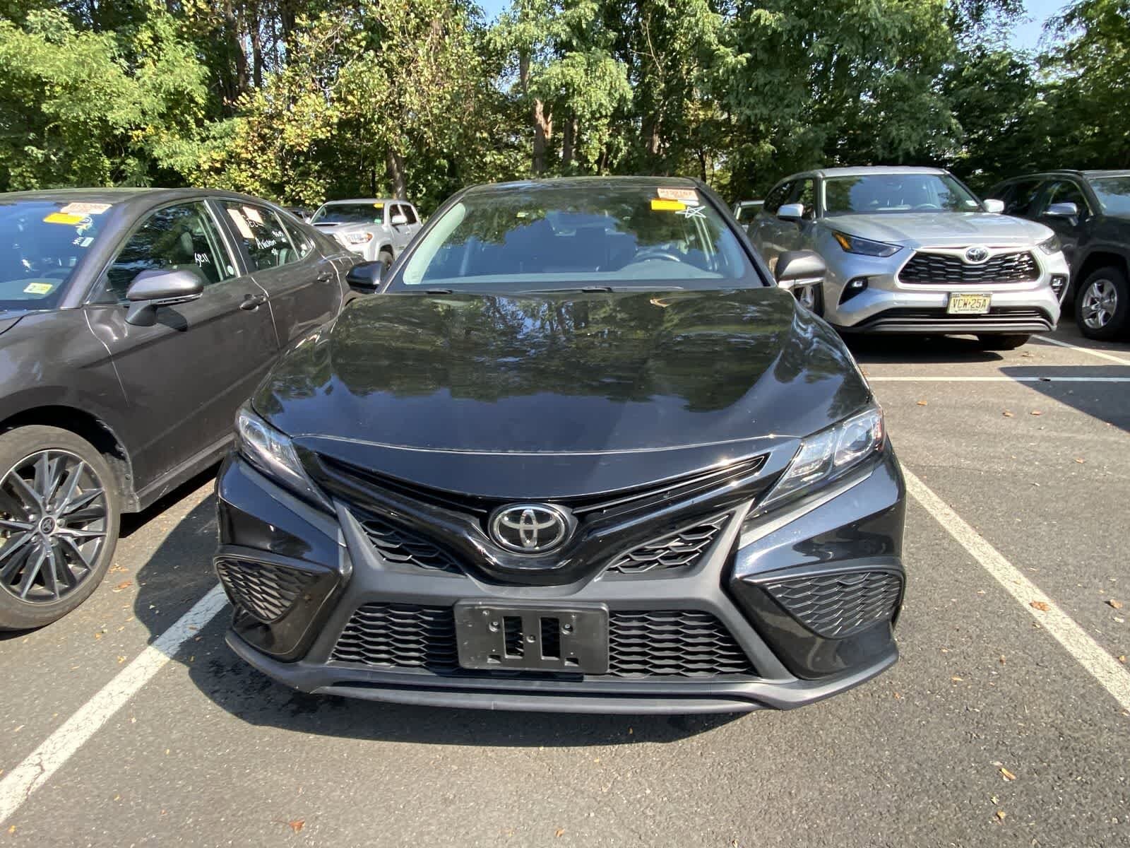 2024 Toyota Camry SE photo 2