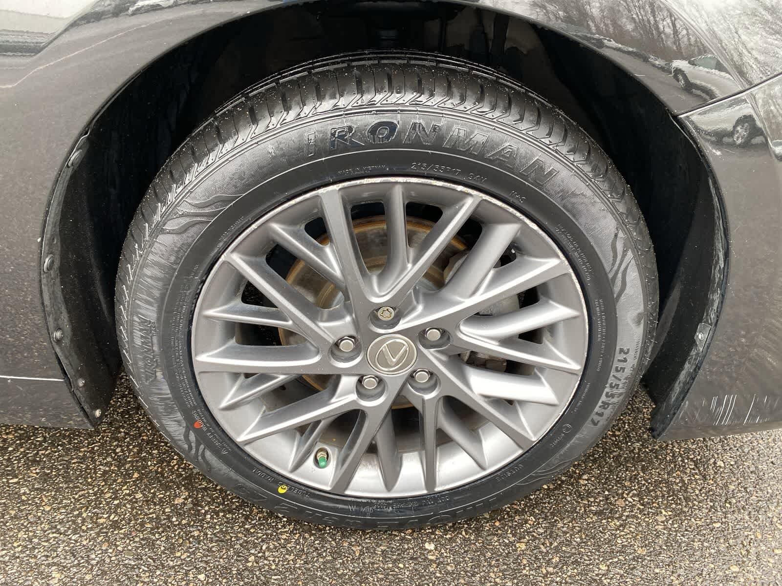 Thumbnail: 2018 Lexus ES - 17