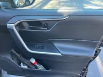 Thumbnail: 2020 Toyota RAV4 - 23