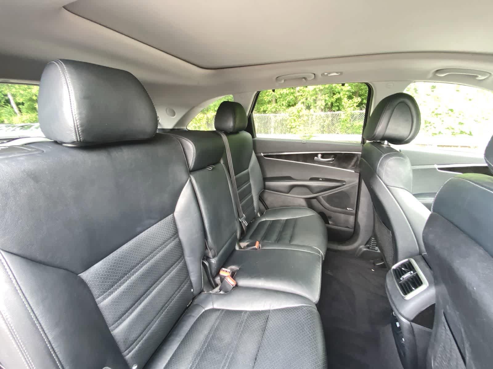 Thumbnail: 2016 Kia Sorento - 24